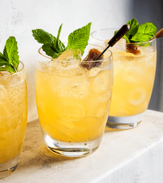 Whiskey-Ginger Smash